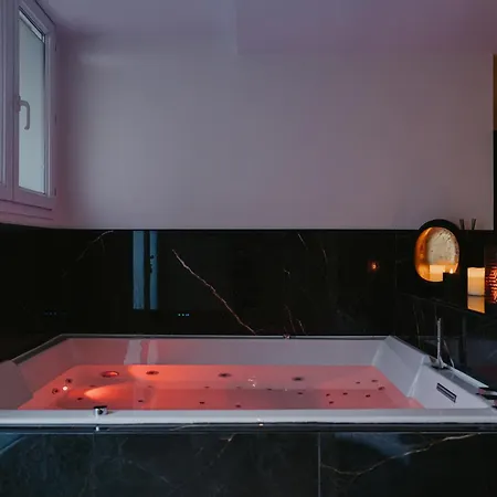 L'alcove Clisson-love Room- Romantique-spa Apartament