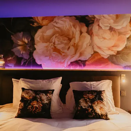 شقة L'alcove Clisson-love Room- Romantique-spa *