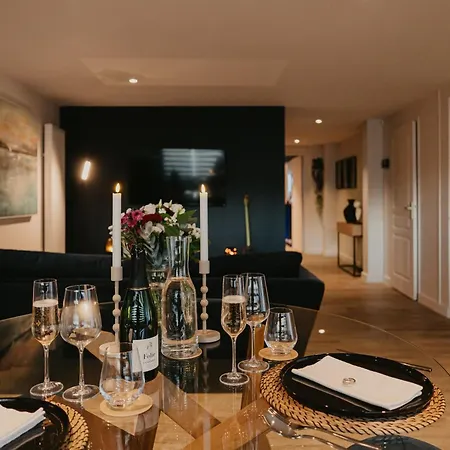 L'alcove Clisson-love Room- Romantique-spa *