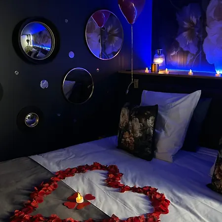 L'alcove Clisson-love Room- Romantique-spa كليسون